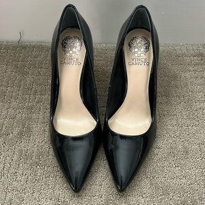 NEW Vince Camuto Savilla pumps heels black patent leather 7.5 NWOB